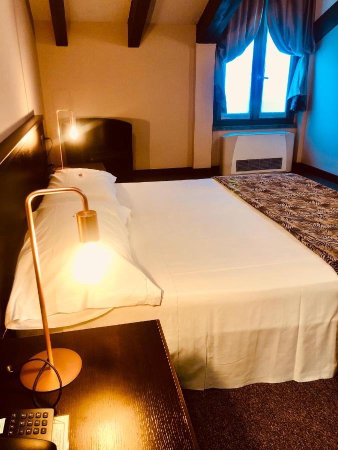 Motel Malpensa Inn & Hotel-Airport Case Nuove  Extérieur photo