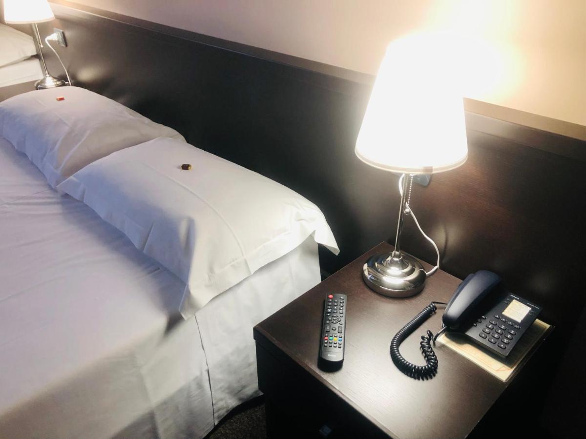 Motel Malpensa Inn & Hotel-Airport Case Nuove  Extérieur photo
