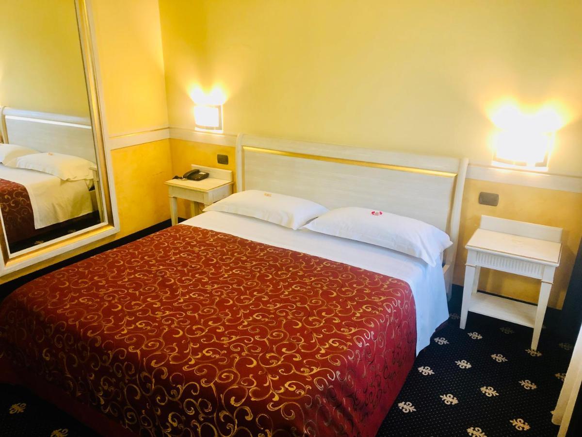 Motel Malpensa Inn & Hotel-Airport Case Nuove  Extérieur photo