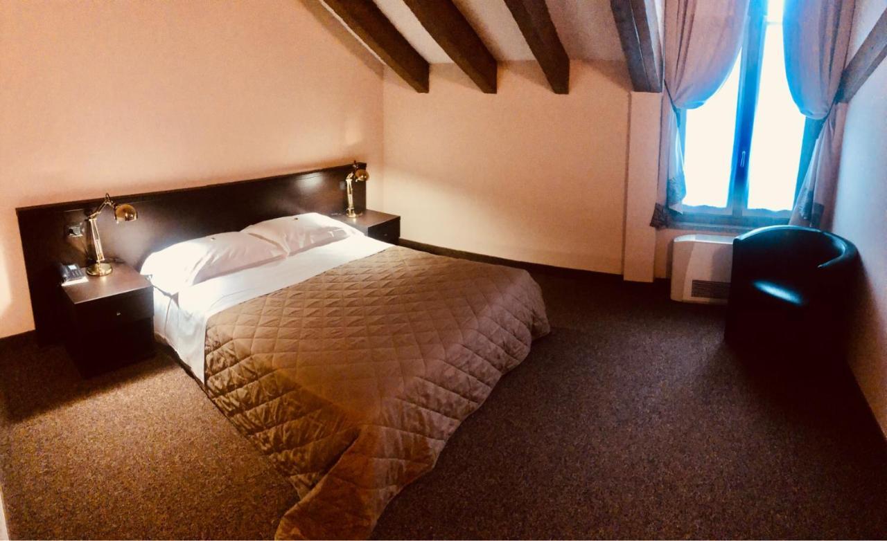 Motel Malpensa Inn & Hotel-Airport Case Nuove  Extérieur photo