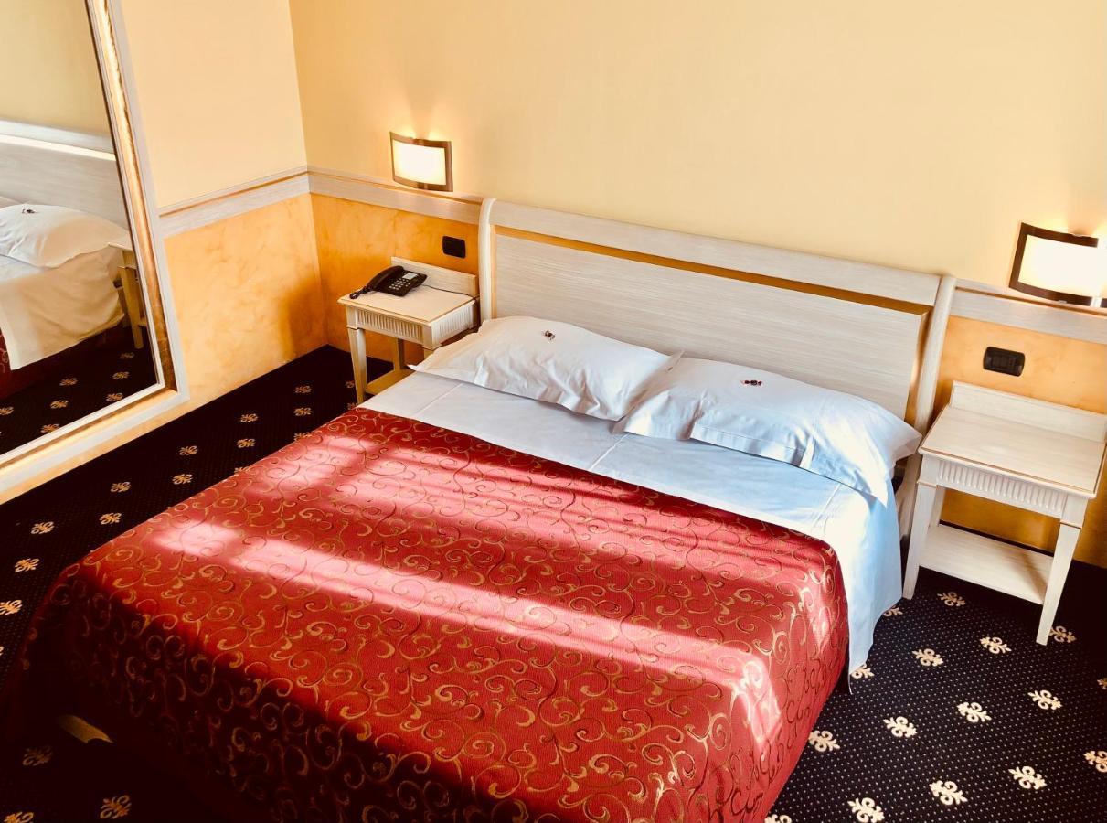 Motel Malpensa Inn & Hotel-Airport Case Nuove  Extérieur photo