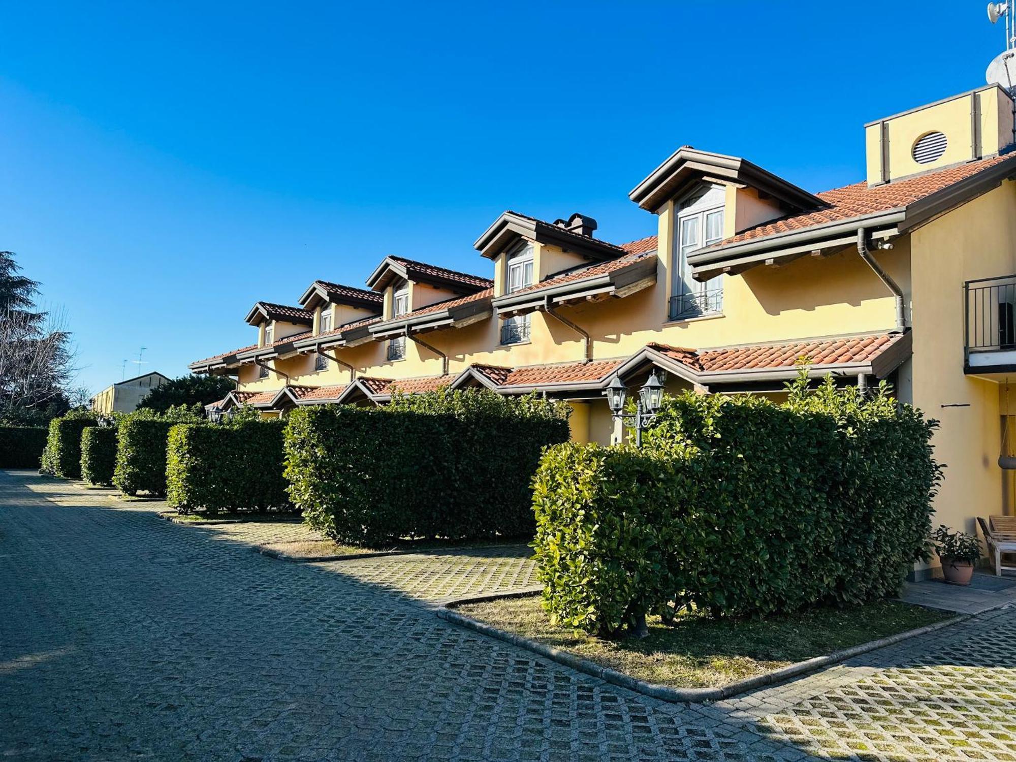 Motel Malpensa Inn & Hotel-Airport Case Nuove  Extérieur photo