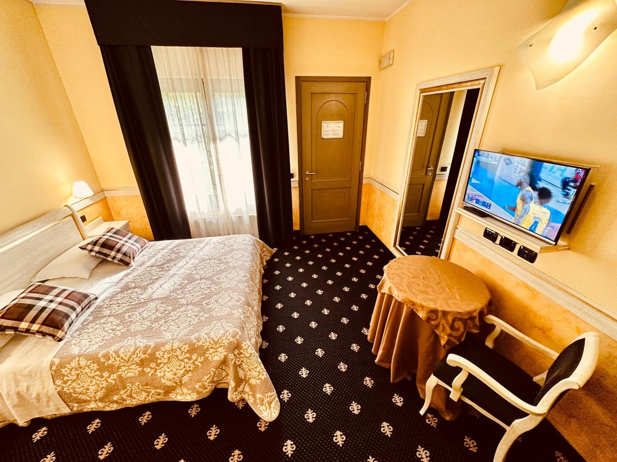 Motel Malpensa Inn & Hotel-Airport Case Nuove  Extérieur photo
